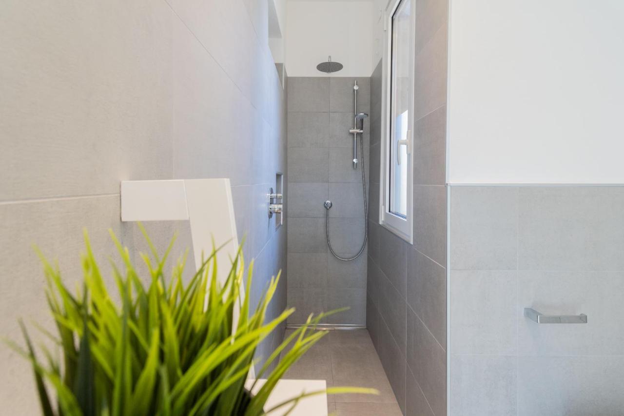 Lovely Corner In The Heart Of The Lake By Rent All Como Exterior foto